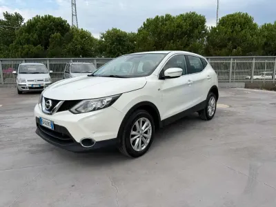 Usata Nissan Qashqai Acenta 131 CV (96 kW) 2014 Bianco SUV