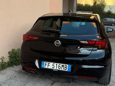 Usata Opel Astra 110 CV (80 kW) 2016 Nero Berlina