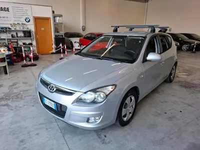 Usata Hyundai i30 90 CV (66 kW) 2010 Argento Berlina