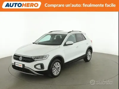 Usata VW T-Roc Life 150 CV (110 kW) 2023 Bianco SUV