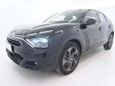 Usado Citroën C4 Feel 131 HP (96 kW) 2023 Preto SUV