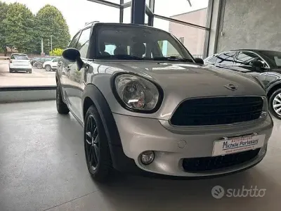 Usata Mini Cooper D Countryman Business 111 CV (81 kW) 2016 Grigio SUV