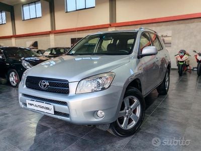 Usata Toyota RAV4 Luxury 136 CV (100 kW) 2006 Grigio SUV