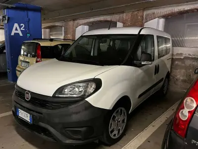 Usata Fiat Doblò 63 CV (46 kW) 2019 Bianco Monovolume