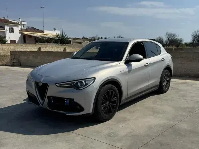 Usata Alfa Romeo Stelvio 160 CV (117 kW) 2021 Grigio SUV
