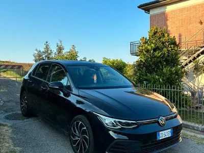 Usata VW Golf VIII Executive 131 CV (96 kW) 2020 Nero Berlina