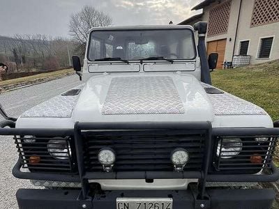 Usata Land Rover Defender 86 CV (63 kW) 1988 Bianco Station wagon