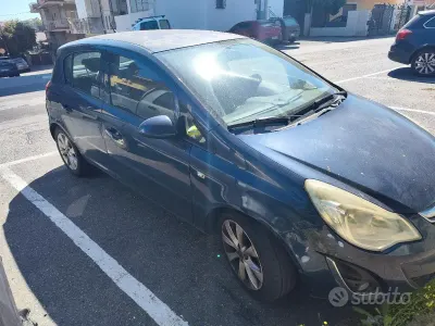 Usata Opel Corsa 85 CV (62 kW) 2012 Utilitaria