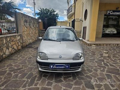 Usata Fiat 600 54 CV (39 kW) 2006 Grigio Utilitaria
