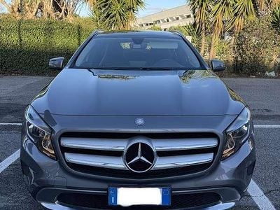 Usata Mercedes GLA180 109 CV (80 kW) 2015 Grigio SUV