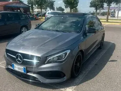 Usata Mercedes CLA220 170 CV (125 kW) 2019 Grigio Berlina