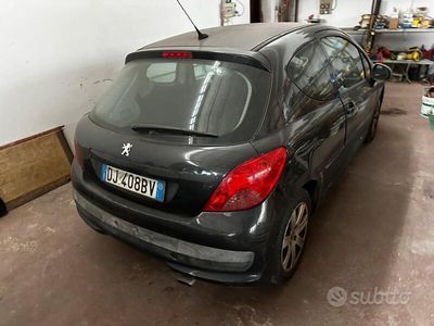 usata Peugeot 207 benzina gpl