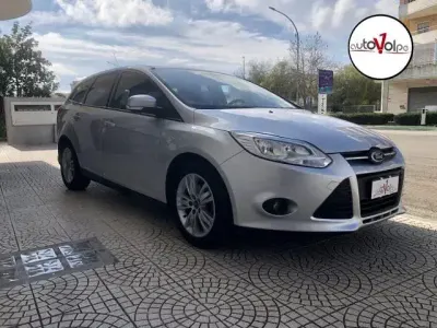 Begagnad Ford Focus 116 HK (85 kW) 2013 Silver Kombi