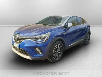 Usata Renault Captur Intens 160 CV (117 kW) 2021 Blu/azzurro SUV