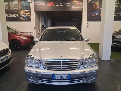 Usata Mercedes C220 Elegance 150 CV (110 kW) 2005 Argento Station wagon
