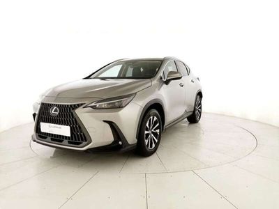 Lexus NX300