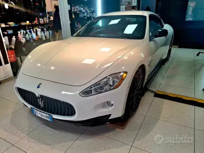 Usata Maserati Granturismo 440 CV (323 kW) 2011 Bianco Coupé
