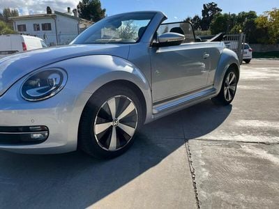 Usata VW Beetle Cabriolet Sport 150 CV (110 kW) 2016 Grigio Cabrio