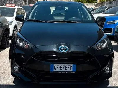 Usata Toyota Yaris Hybrid Active 92 CV (67 kW) 2021 Nero Berlina