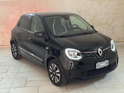 Usata Renault Twingo Urban Night 60 kW (82 CV) 2023 Nero Utilitaria