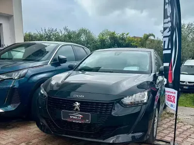 Usata Peugeot 208 75 CV (55 kW) 2021 Nero Utilitaria