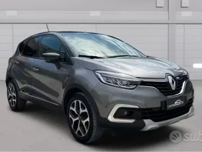 Usata Renault Captur 90 CV (66 kW) 2019 Grigio SUV