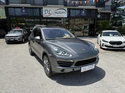 Usata Porsche Cayenne Platinum Edition 245 CV (180 kW) 2013 Grigio SUV
