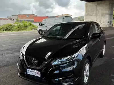 Usado Nissan Qashqai 116 HP (85 kW) 2021 Preto SUV