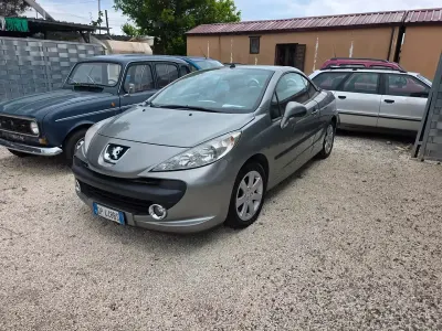 Gebraucht Peugeot 207 120 PS (88 kW) 2008 Grau Limousine