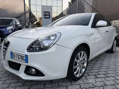 Usata Alfa Romeo Giulietta Progression 105 CV (77 kW) 2013 Bianco Utilitaria