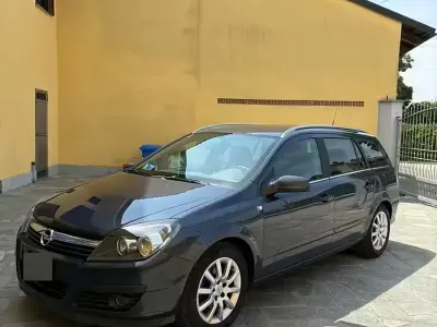 Usata Opel Astra 120 CV (88 kW) 2007 Station wagon