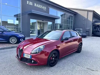 Usata Alfa Romeo Giulietta Super 120 CV (88 kW) 2016 Rosso Utilitaria