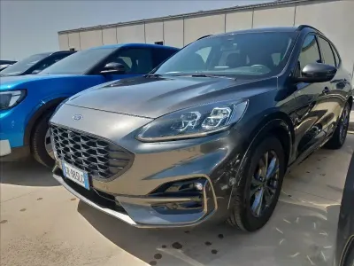 Usata Ford Kuga ST-Line 120 CV (88 kW) 2023 Grigio SUV