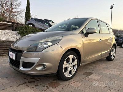Usata Renault Scénic III Luxe 110 CV (80 kW) 2011 Marrone Monovolume