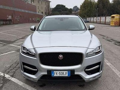 Usata Jaguar F-Pace R-Sport 180 CV (132 kW) 2017 Argento SUV