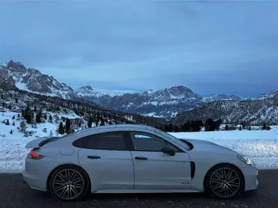 Usata Porsche Panamera GTS 480 CV (353 kW) 2021 Bianco Utilitaria