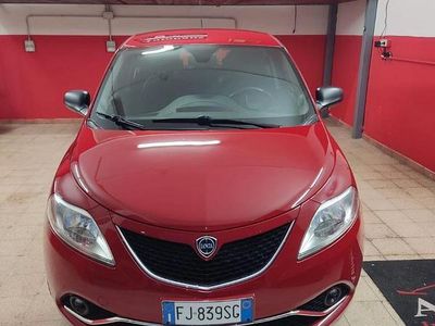 Usata Lancia Ypsilon 95 CV (69 kW) 2017 Rosso Utilitaria