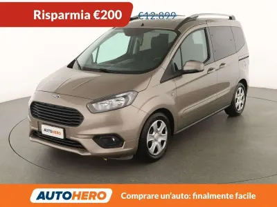 Usata Ford Tourneo Trend 101 CV (74 kW) 2019 Oro Monovolume