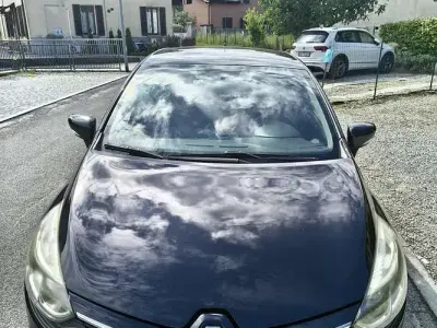 Second-hand Renault Clio IV Zen 75 CP (55 kW) 2017 Berlinǎ