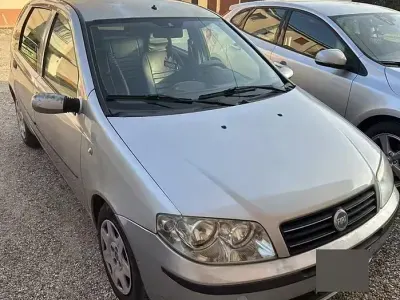 Usata Fiat Punto Active 69 CV (50 kW) 2004 Utilitaria