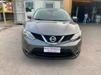 Usata Nissan Qashqai Tekna 110 CV (80 kW) 2017 Grigio SUV