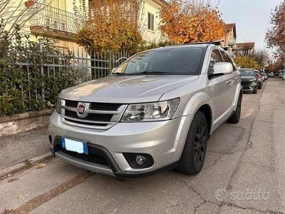 Usata Fiat Freemont Lounge 231 CV (169 kW) 2014 Grigio SUV