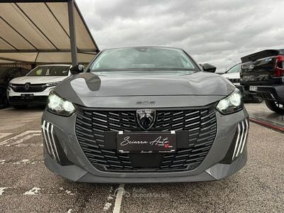 Usata Peugeot 208 Allure 101 CV (74 kW) 2025 Grigio Utilitaria
