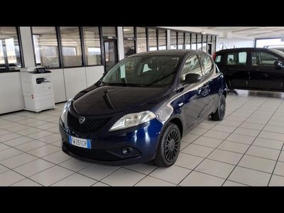 usata Lancia Ypsilon Ypsilon 1.2 69 CV -1.2 69 cv 5 porte gpl ecochic elefantino blu (neopatentati)