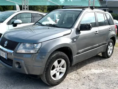 Usata Suzuki Grand Vitara 129 CV (94 kW) 2006 Grigio SUV