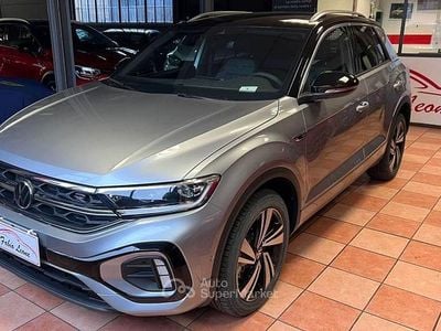 Nero Nuova 2025 VW T-Roc R-line SUV | 31.990 € (Buon prezzo)