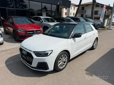 Käytetty Audi A1 116 HP (85 kW) 2019 Valkoinen Katumaasturi