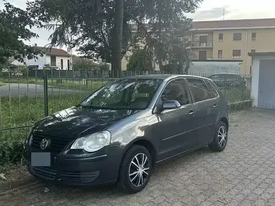 Usata VW Polo Comfortline 80 CV (58 kW) 2006 Nero Utilitaria