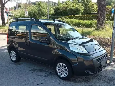 Usata Fiat Qubo Trekking 77 CV (56 kW) 2015 Nero Monovolume