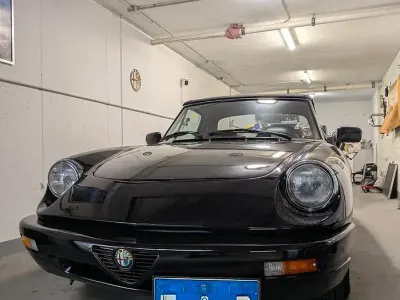 Usata Alfa Romeo Spider 117 CV (86 kW) 1995 Nero Cabrio